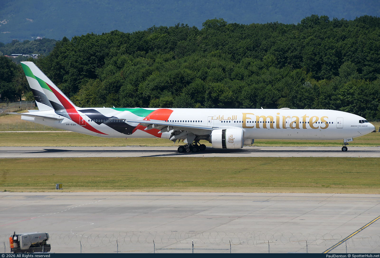 Photo of A6-EQH - Boeing 777-31H(ER) operated by Emirates