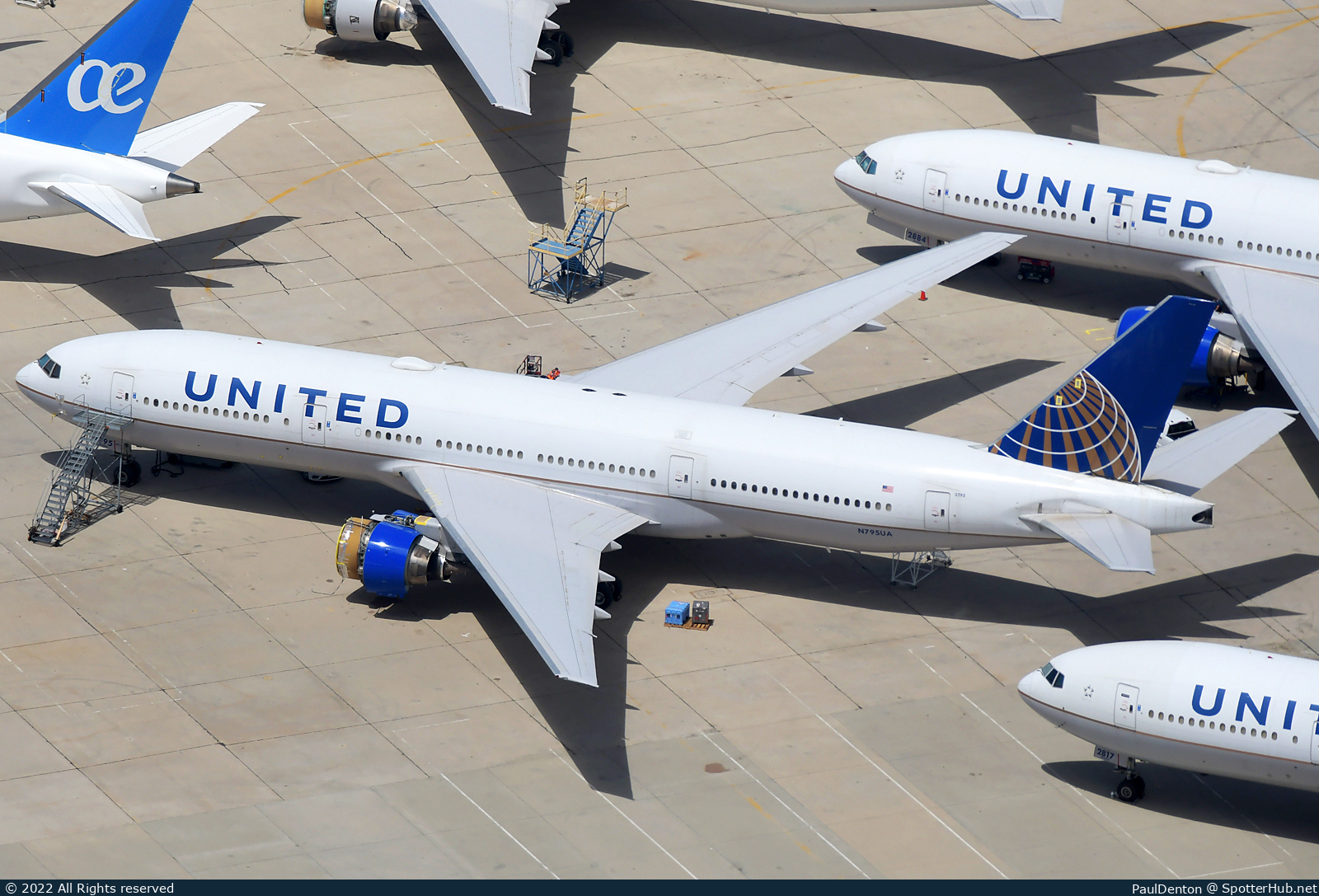Photo of N795UA - Boeing 777-222(ER) operated by United Airlines