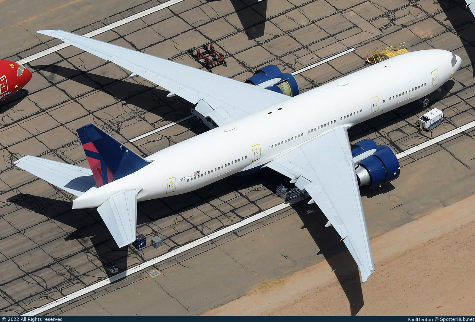 Photo of N709DN - Boeing 777-232(LR) operated by Delta Air Lines