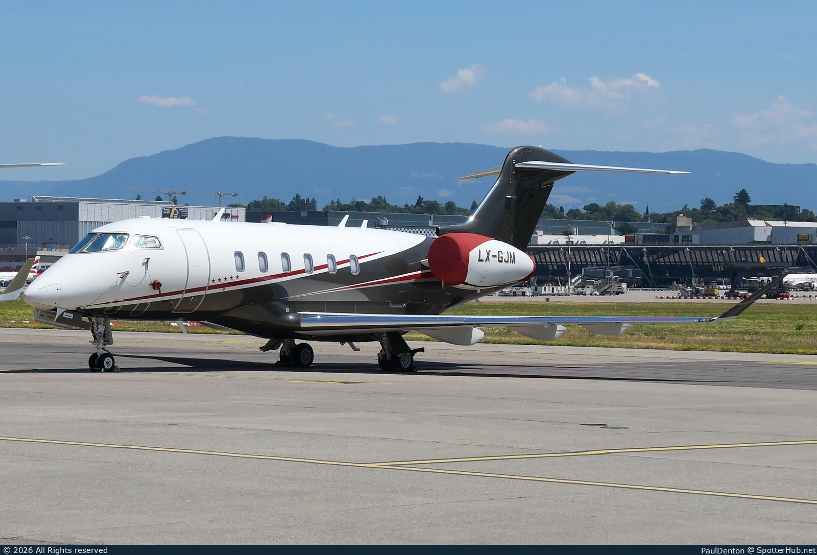 Photo of LX-GJM - Bombardier Challenger 350 operated by Global Jet Luxembourg