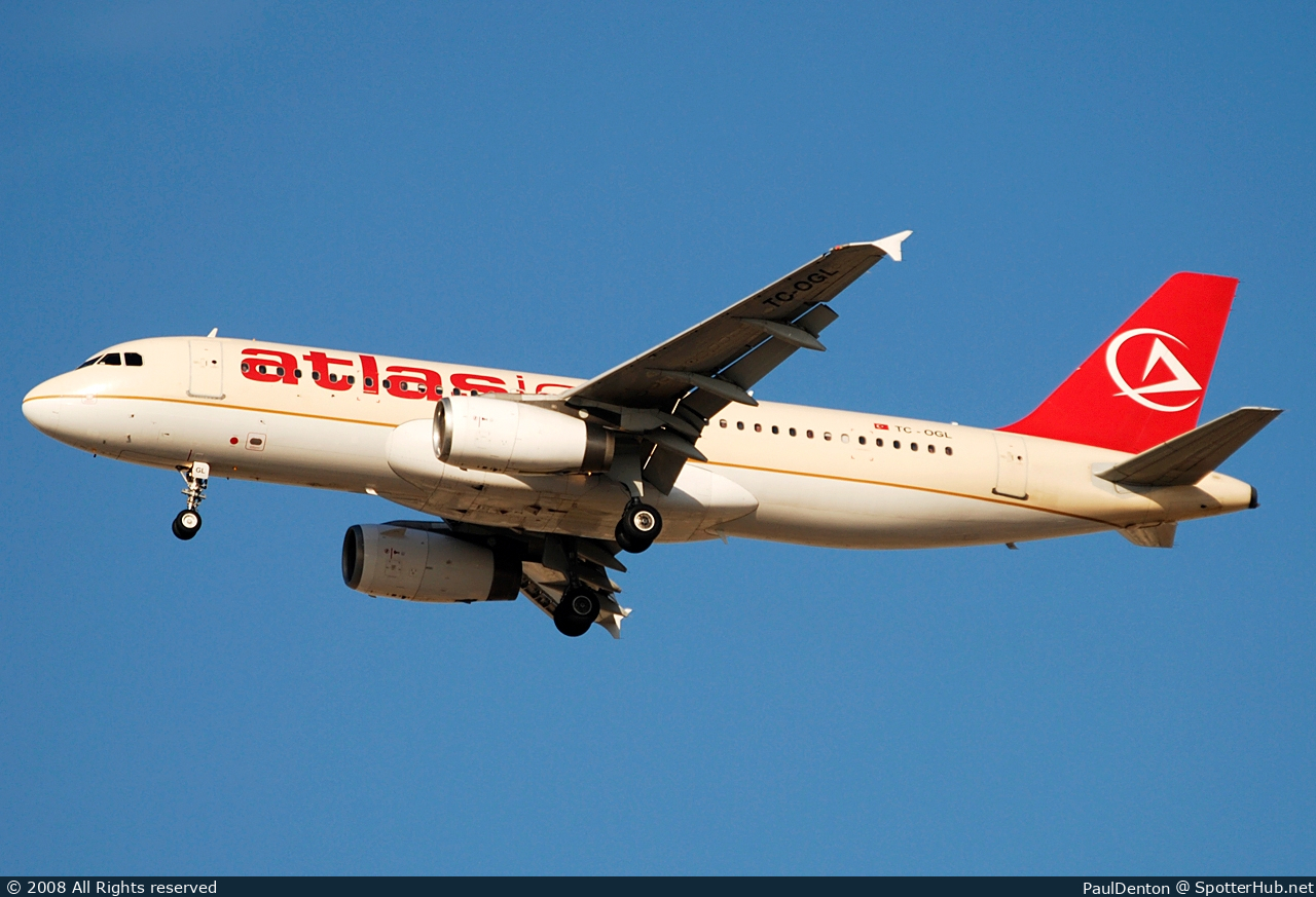 Photo of TC-OGL - Airbus A320-233 operated by Atlasjet