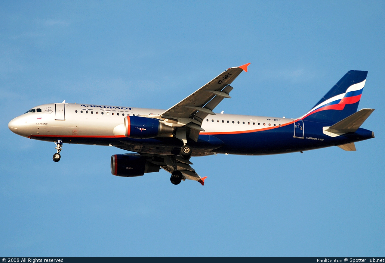 Photo of VP-BRY - Airbus A320-214 operated by Aeroflot