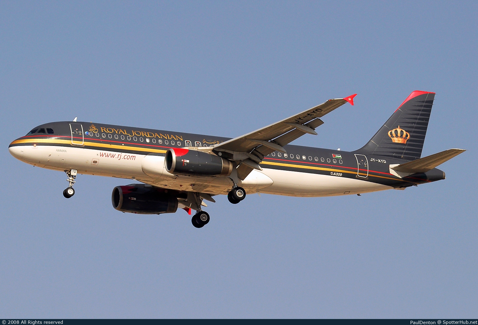 Photo of JY-AYD - Airbus A320-232 operated by Royal Jordanian Airlines