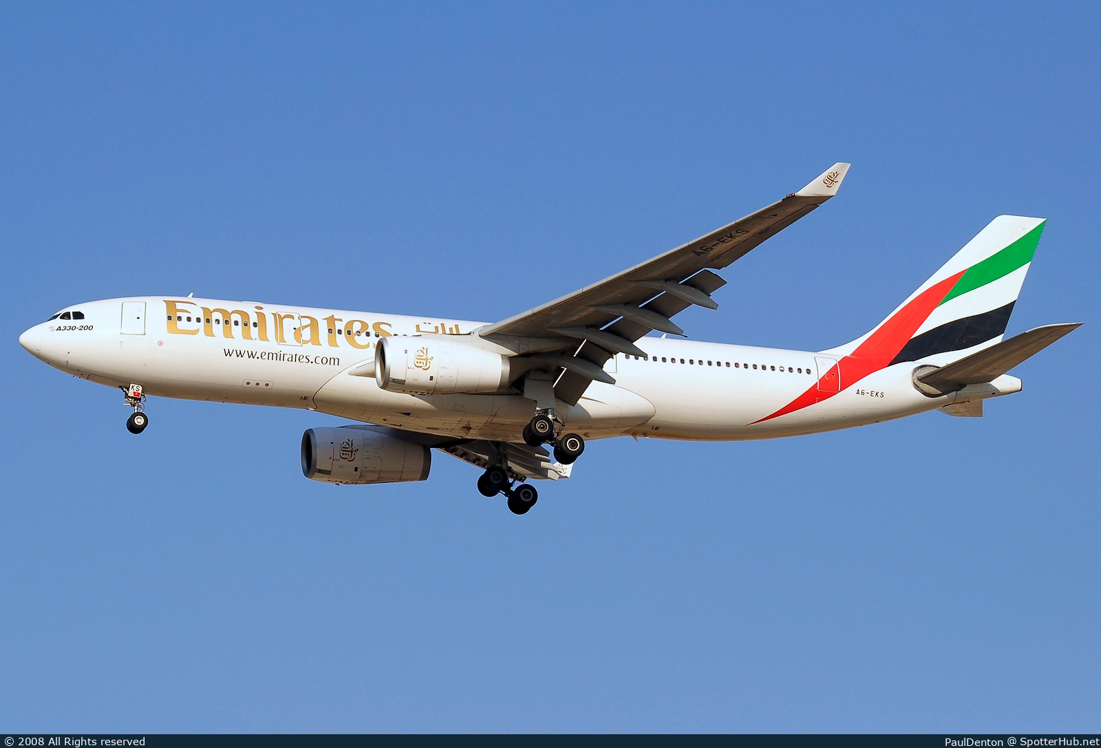 Photo of A6-EKS - Airbus A330-243 operated by Emirates