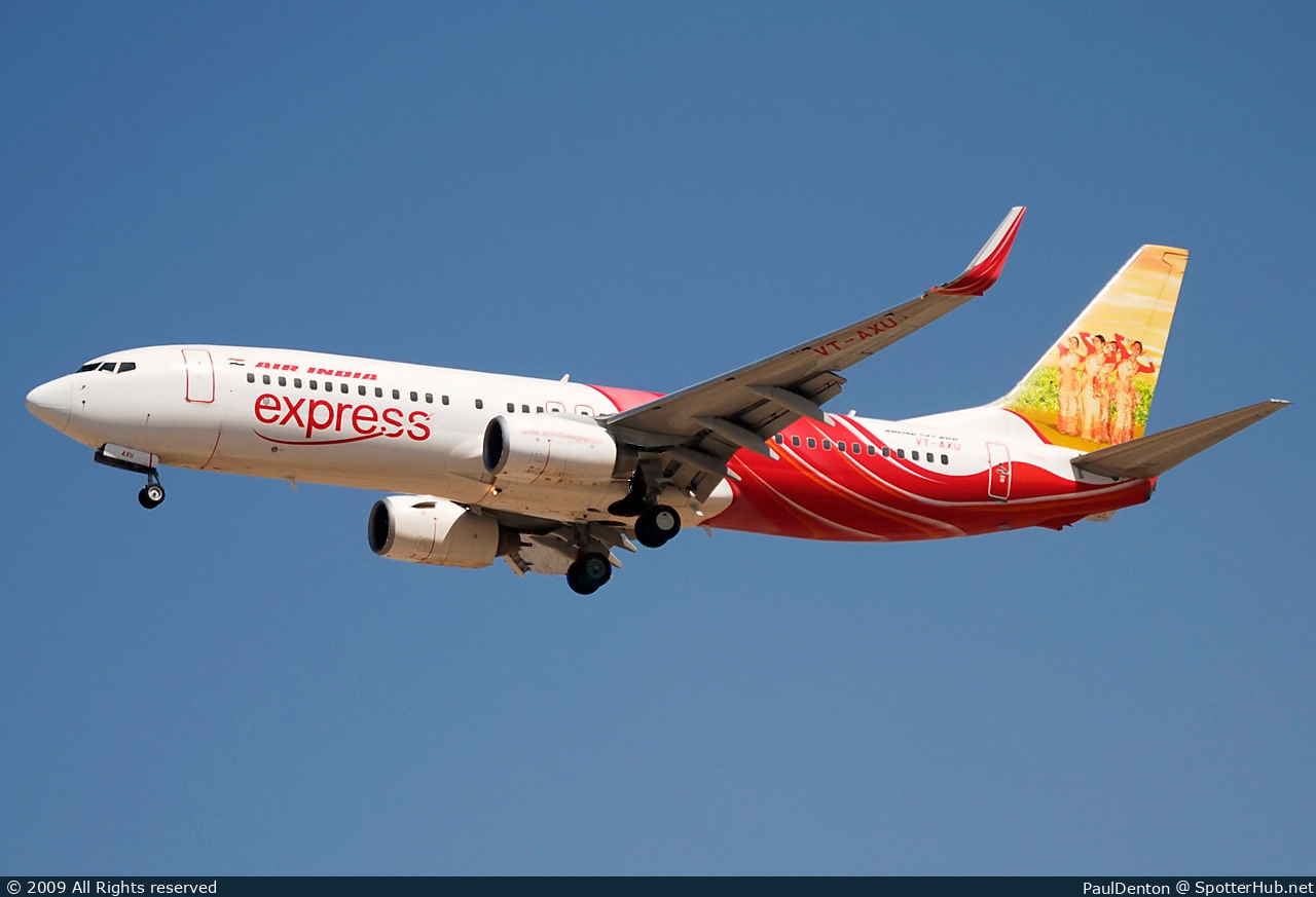 Photo of VT-AXU - Boeing 737-8HG operated by Air India Express