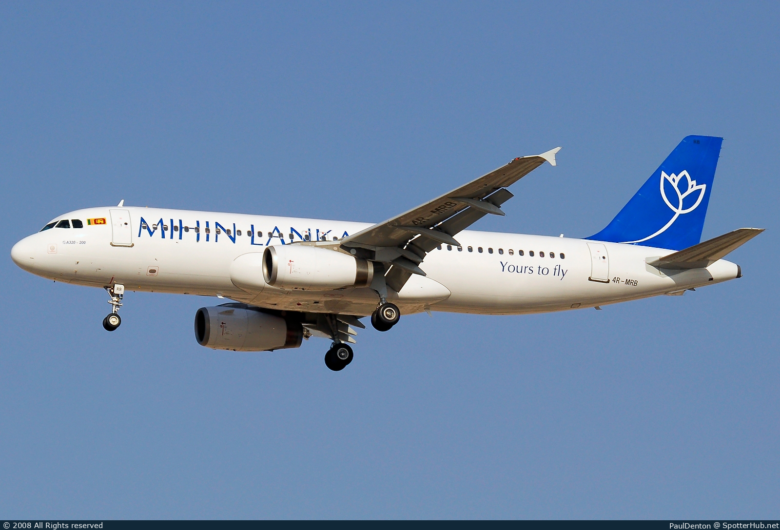 Photo of 4R-MRB - Airbus A320-232 operated by Mihin Lanka