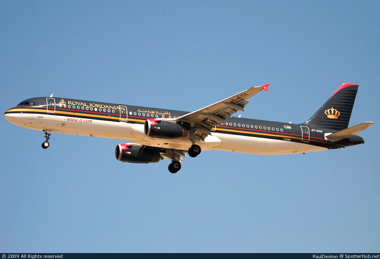 Photo of JY-AYH - Airbus A321-231 operated by Royal Jordanian Airlines