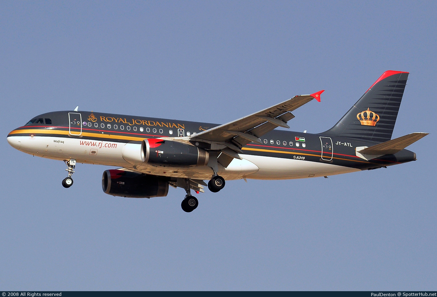 Photo of JY-AYL - Airbus A319-132 operated by Royal Jordanian Airlines