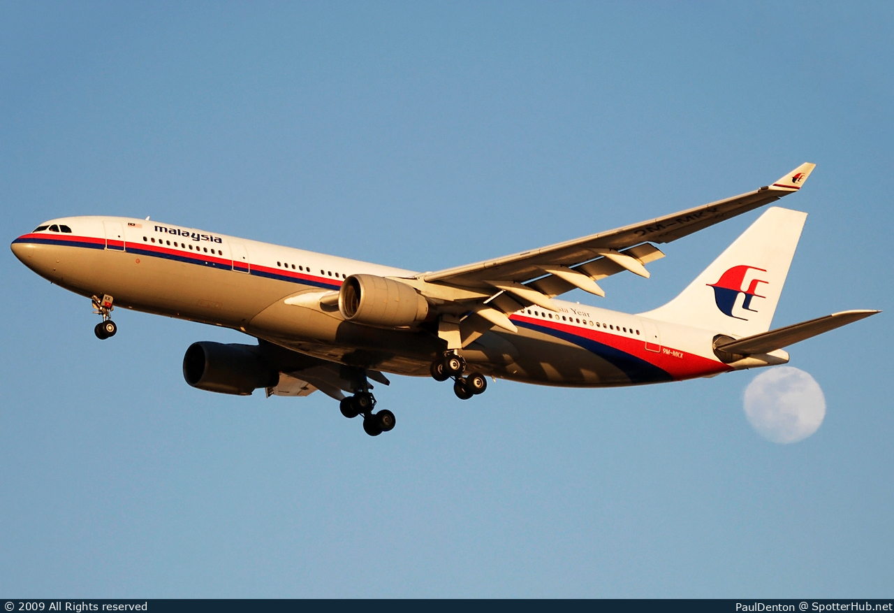 Photo of 9M-MKX - Airbus A330-223 operated by Malaysia Airlines