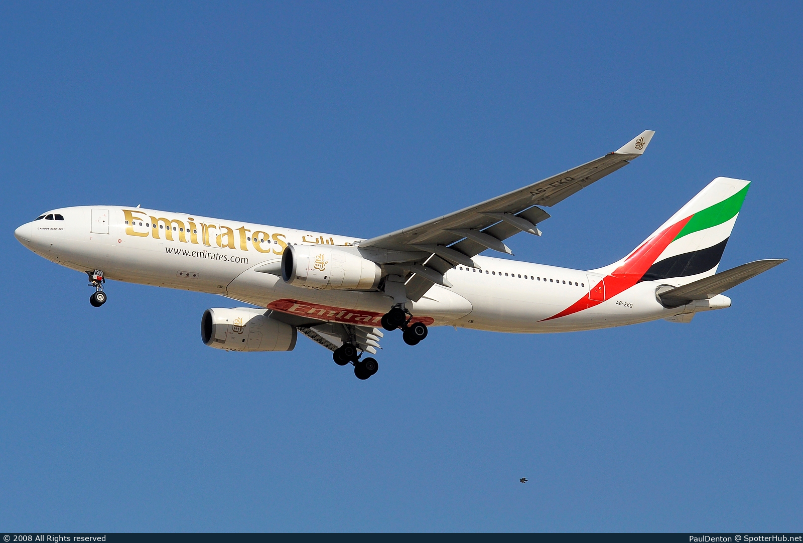 Photo of A6-EKQ - Airbus A330-243 operated by Emirates