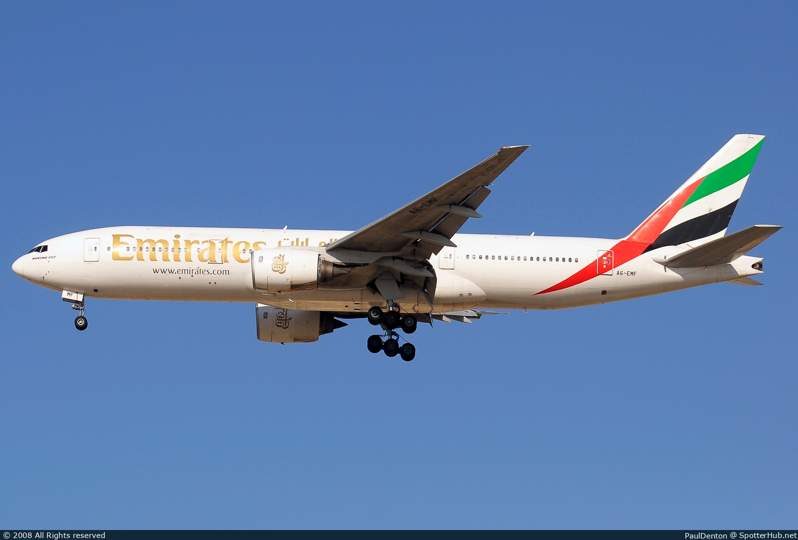 Photo of A6-EMF - Boeing 777-21H operated by Emirates