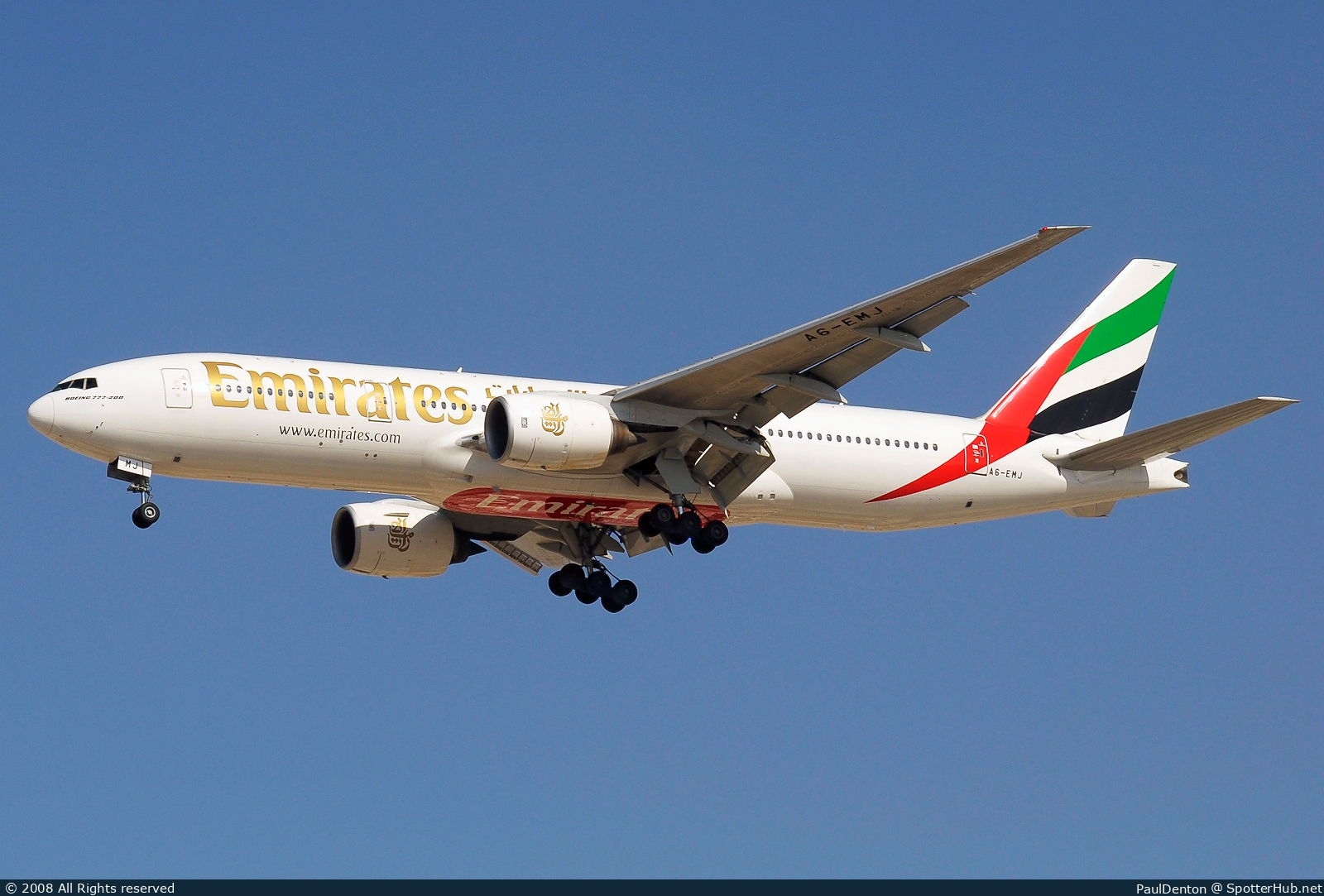 Photo of A6-EMJ - Boeing 777-21H(ER) operated by Emirates