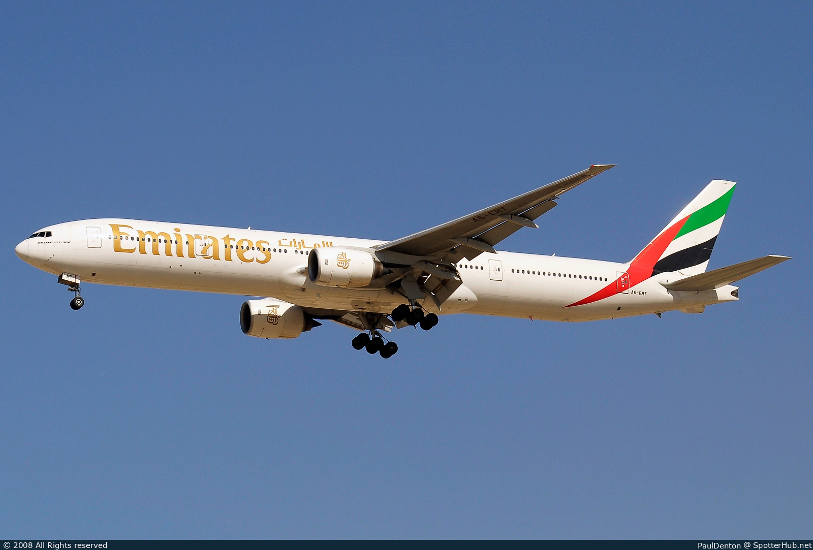 Photo of A6-EMT - Boeing 777-31H operated by Emirates