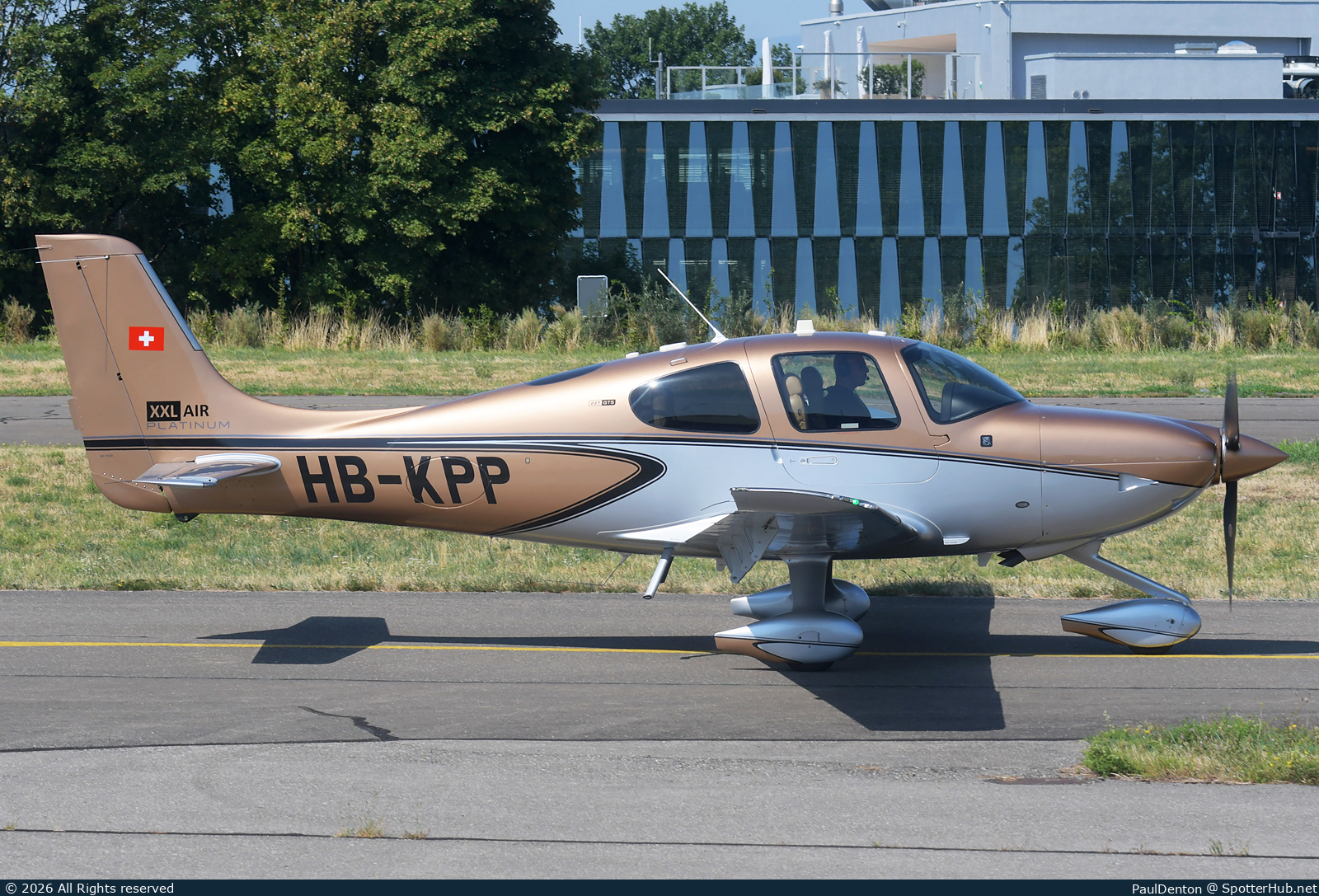Photo of HB-KPP - Cirrus SR22T G6 GTS operated by Private