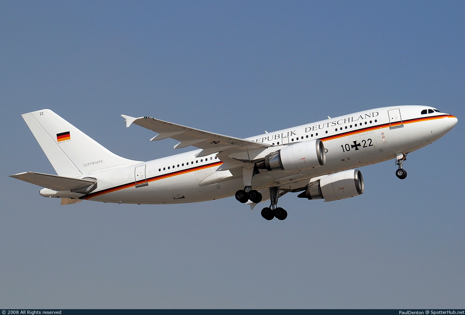 Photo of 10+22 - Airbus A310-304 operated by German Air Force