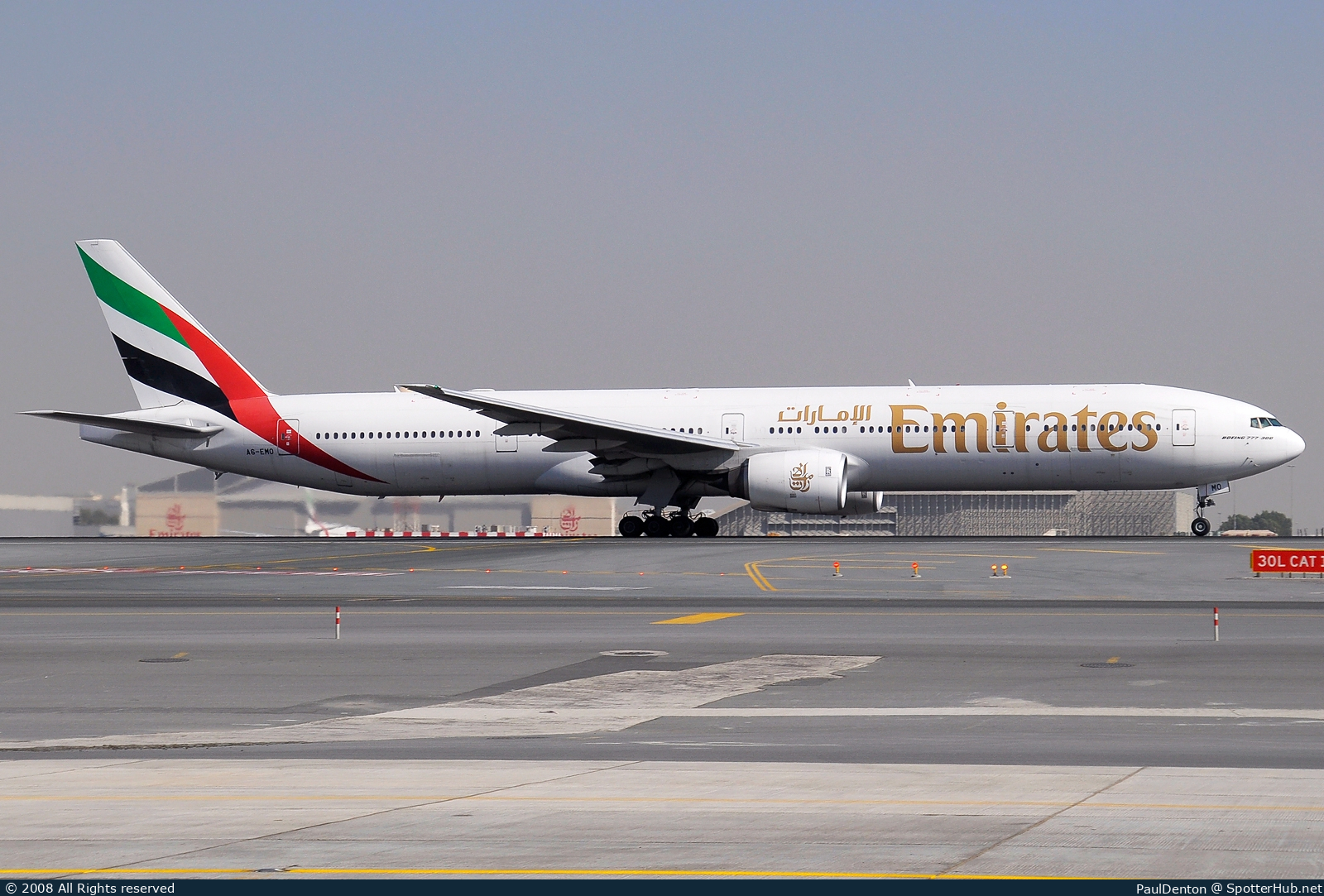 Photo of A6-EMO - Boeing 777-31H operated by Emirates