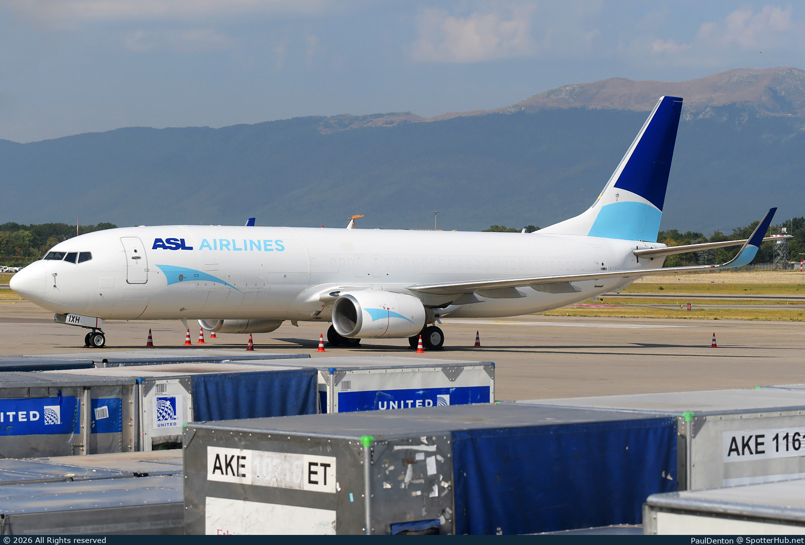 Photo of OE-IXH - Boeing 737-8AS(BCF) operated by ASL Airlines Belgium