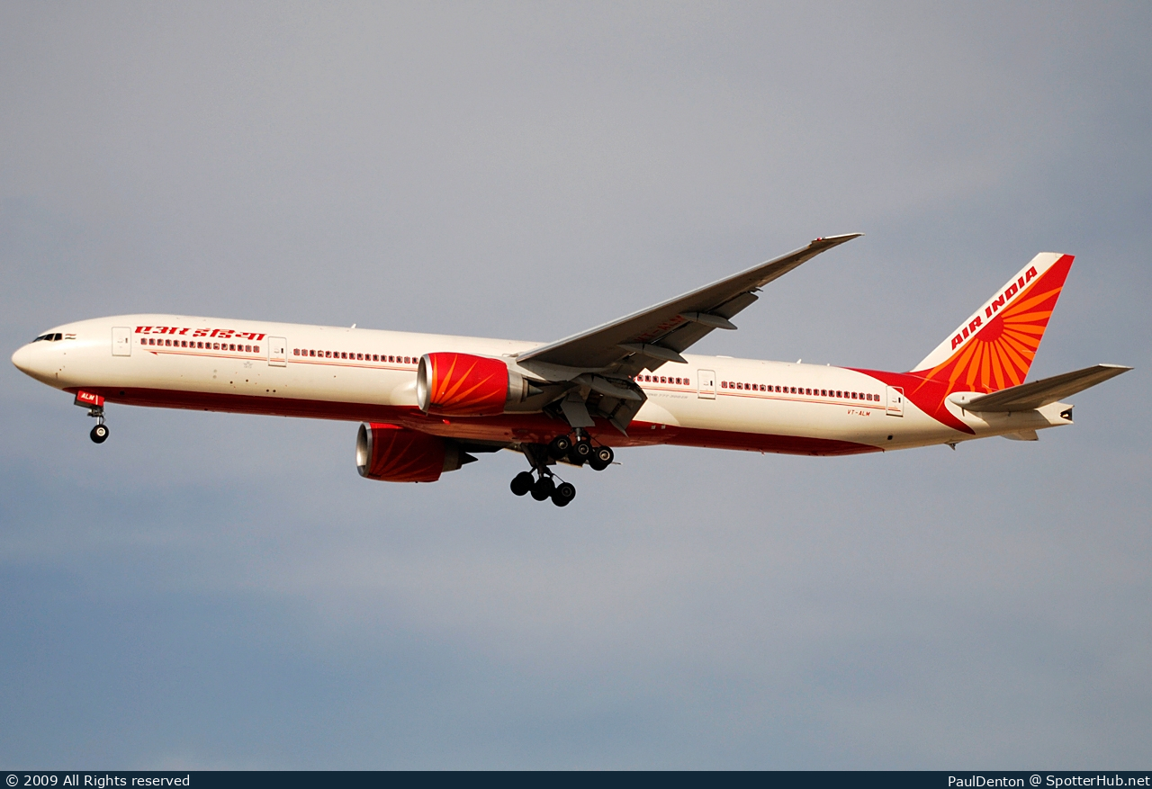 Photo of VT-ALM - Boeing 777-337(ER) operated by Air India