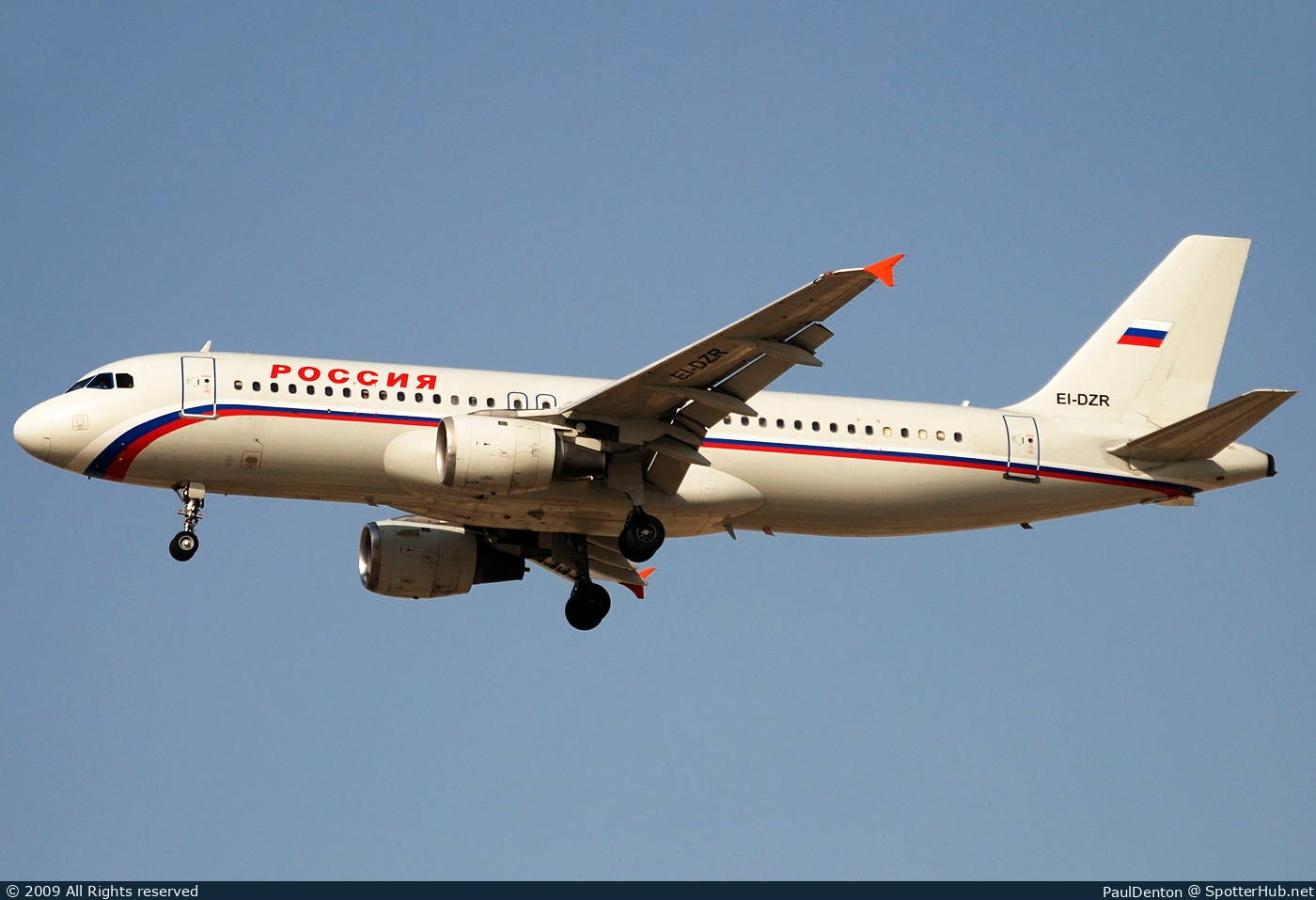 Photo of EI-DZR - Airbus A320-212 operated by Rossiya Airlines
