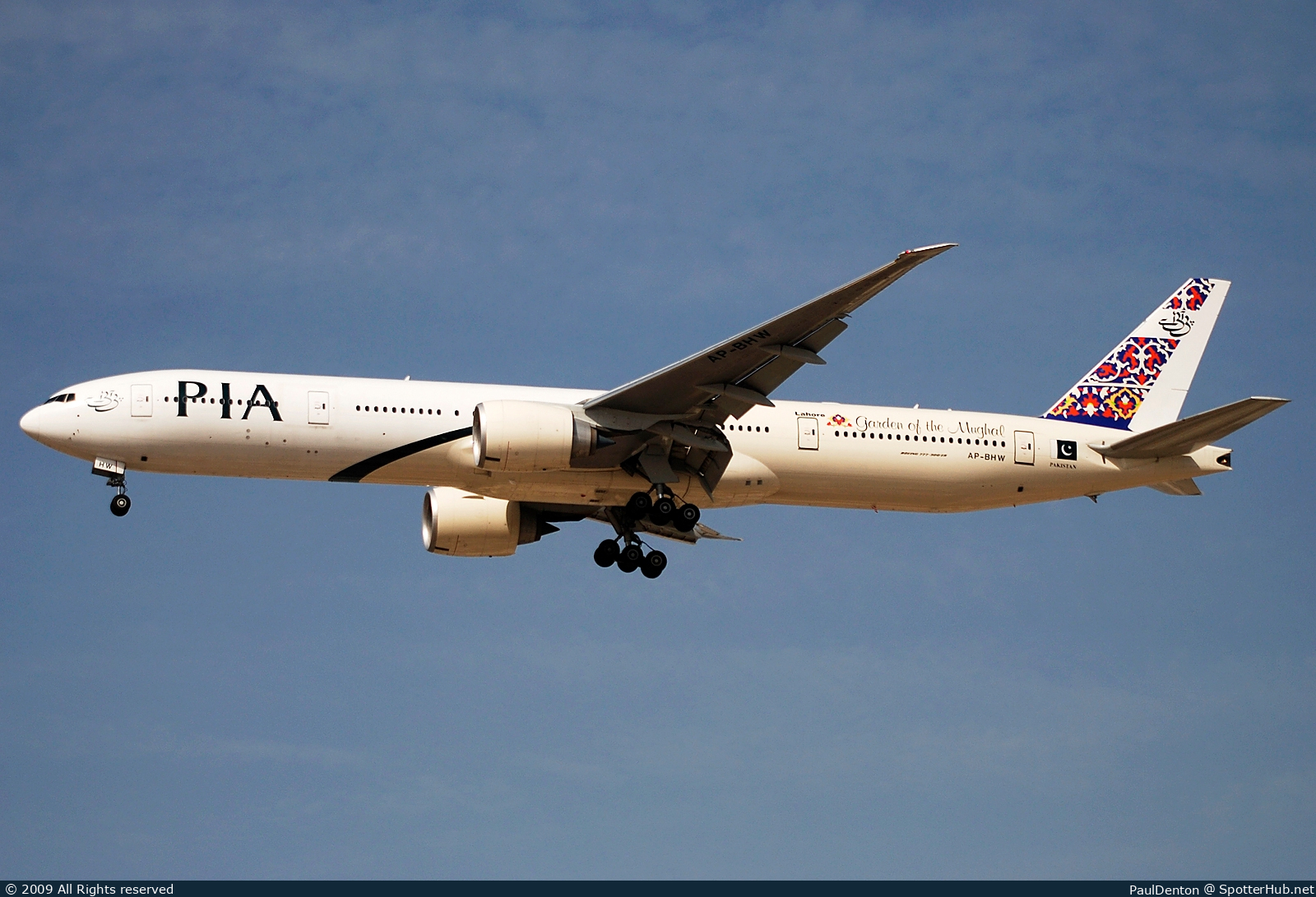 Photo of AP-BHW - Boeing 777-340(ER) operated by PIA Pakistan International Airlines