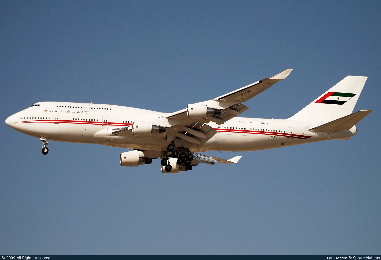 Photo of A6-COM - Boeing 747-433(M) operated by Dubai Royal Air Wing