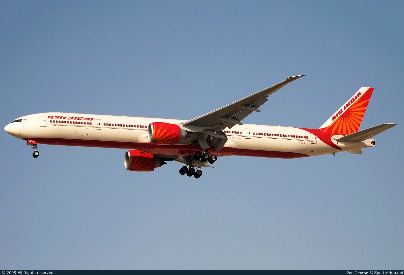 Photo of VT-ALN - Boeing 777-337(ER) operated by Air India