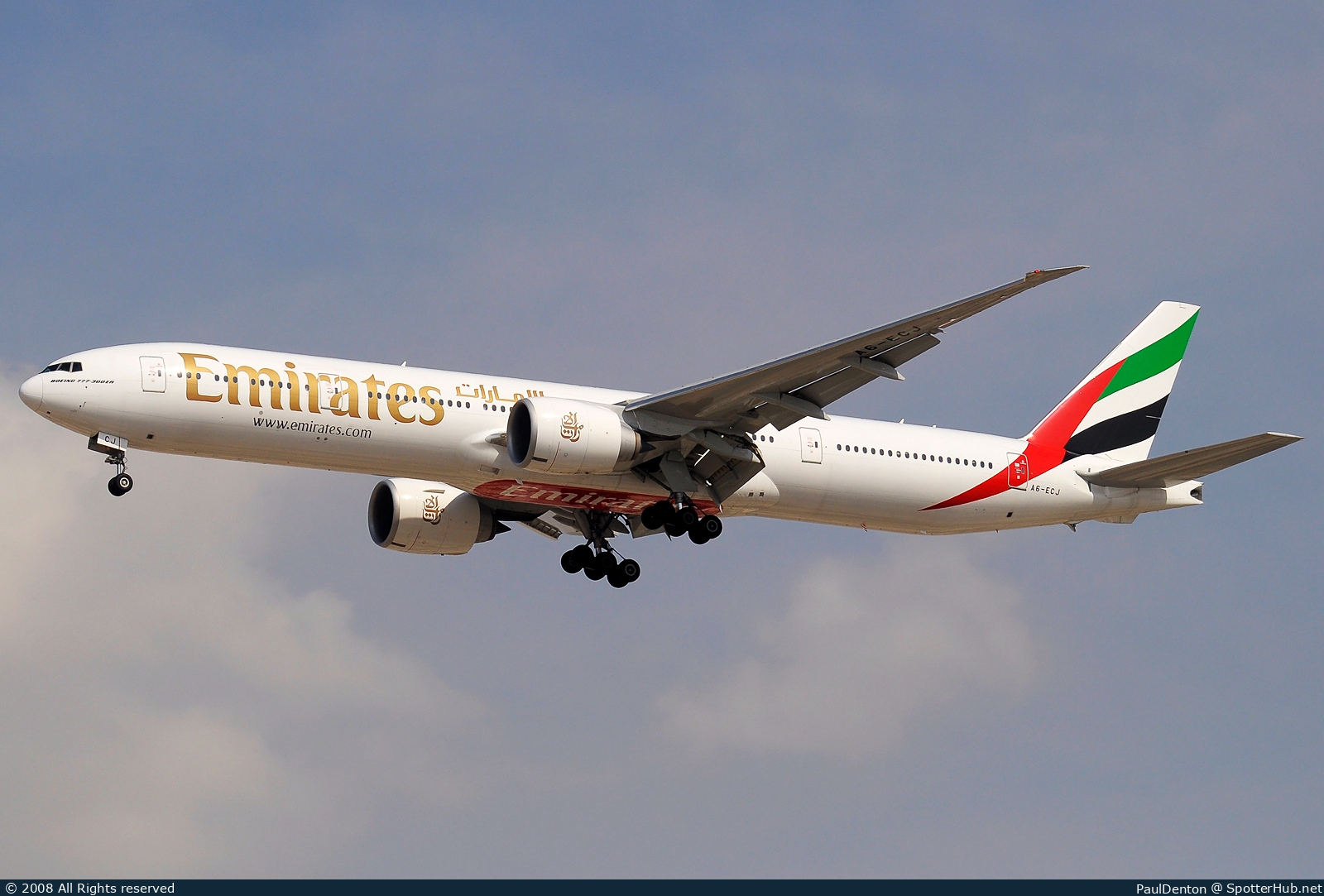 Photo of A6-ECJ - Boeing 777-31H(ER) operated by Emirates