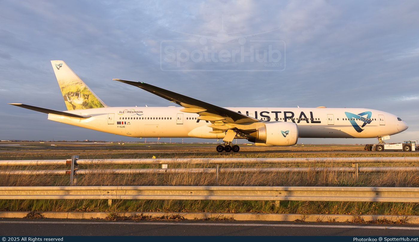 Photo of F-OLRE - Boeing 777-39M(ER) operated by Air Austral