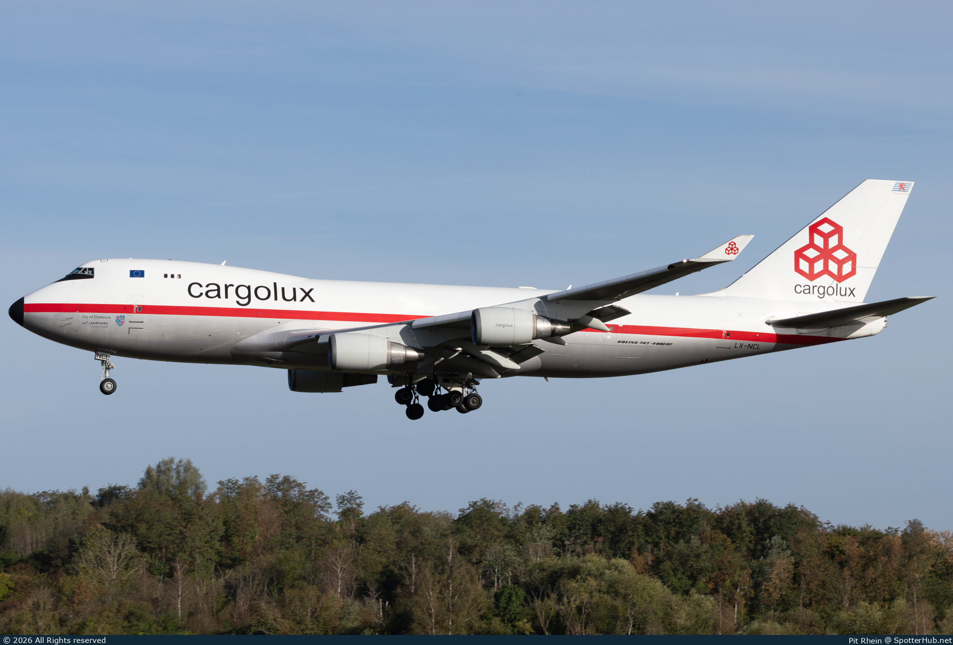 Photo of LX-NCL - Boeing 747-4EVF(ER) operated by Cargolux