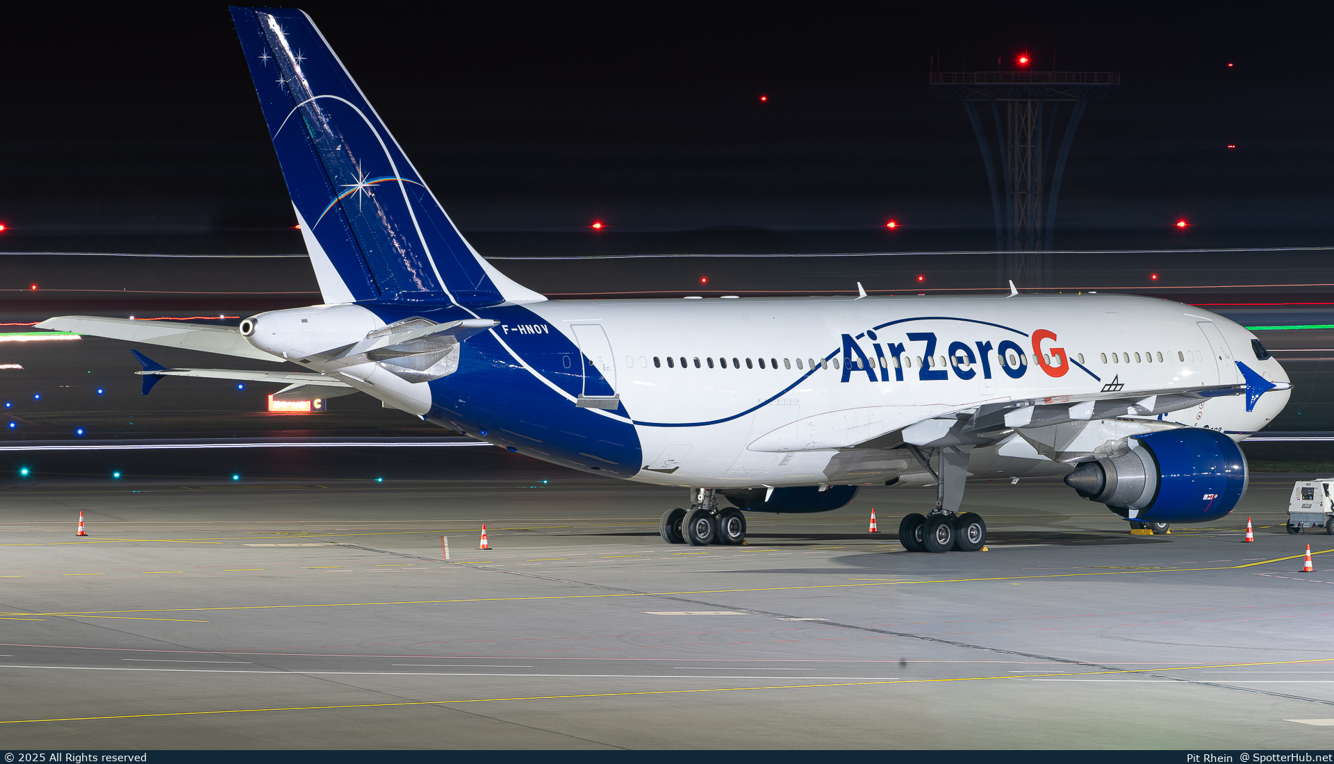 Photo of F-HNOV - Airbus A310-304 operated by Novespace