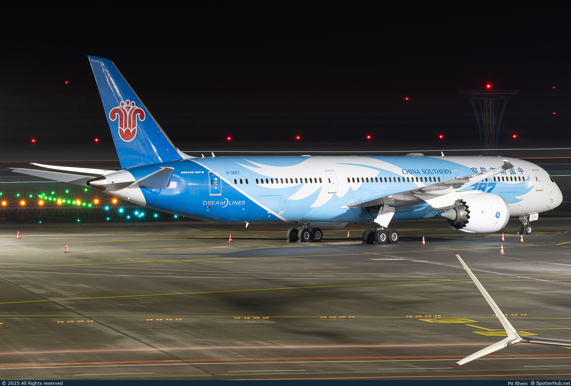Photo of B-20D7 - Boeing 787-9 Dreamliner operated by China Southern Airlines