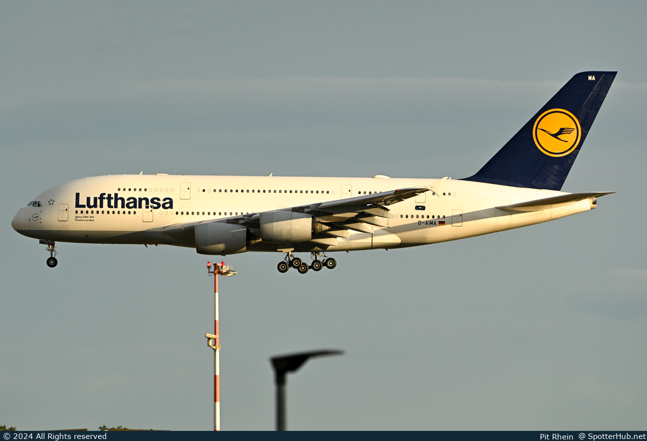 Photo of D-AIMA - Airbus A380-841 operated by Lufthansa