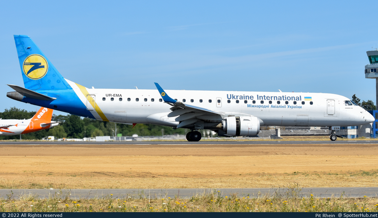 Photo of UR-EMA - Embraer ERJ-190STD operated by Ukraine International Airlines