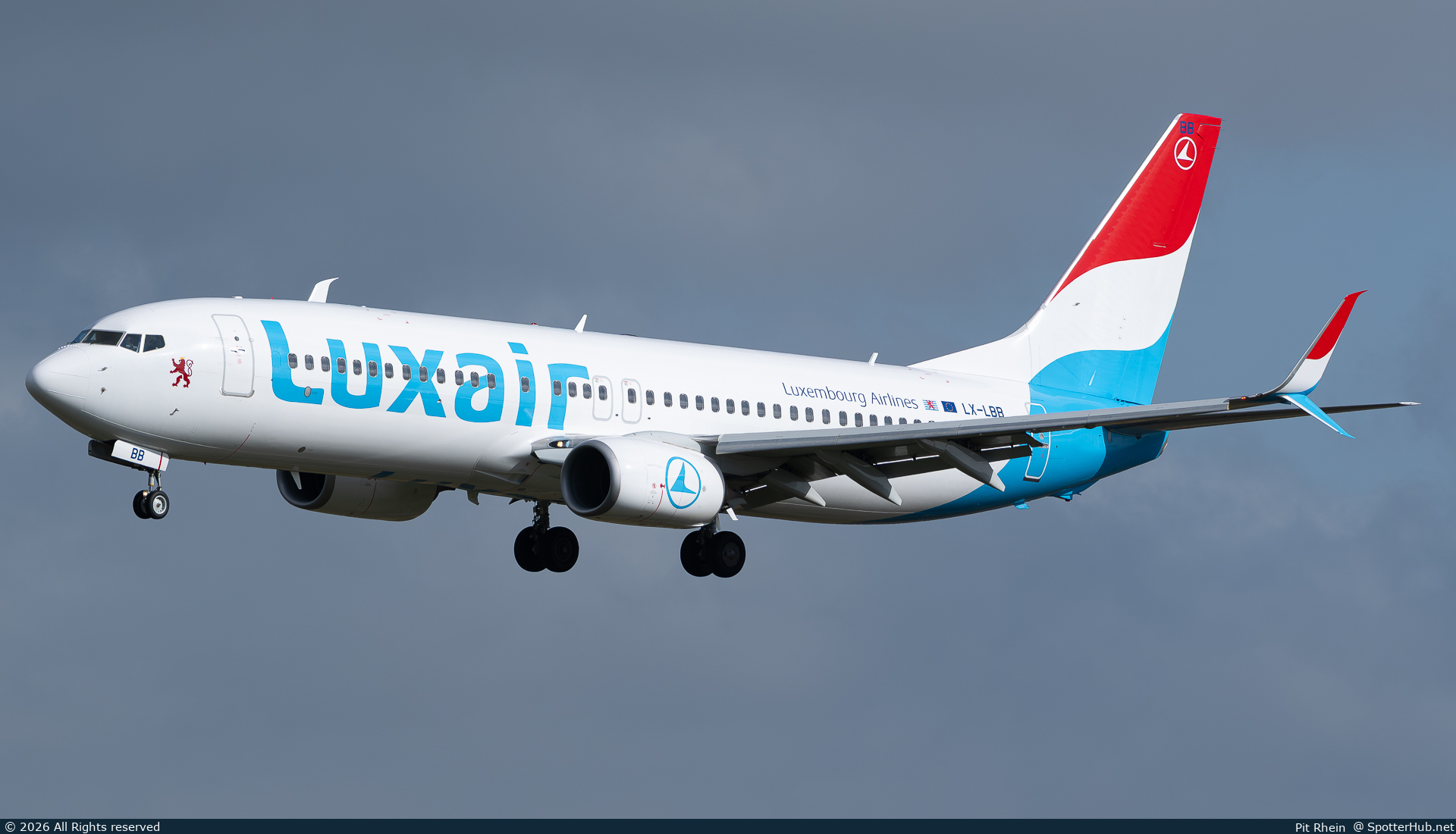 Photo of LX-LBB - Boeing 737-86J operated by Luxair