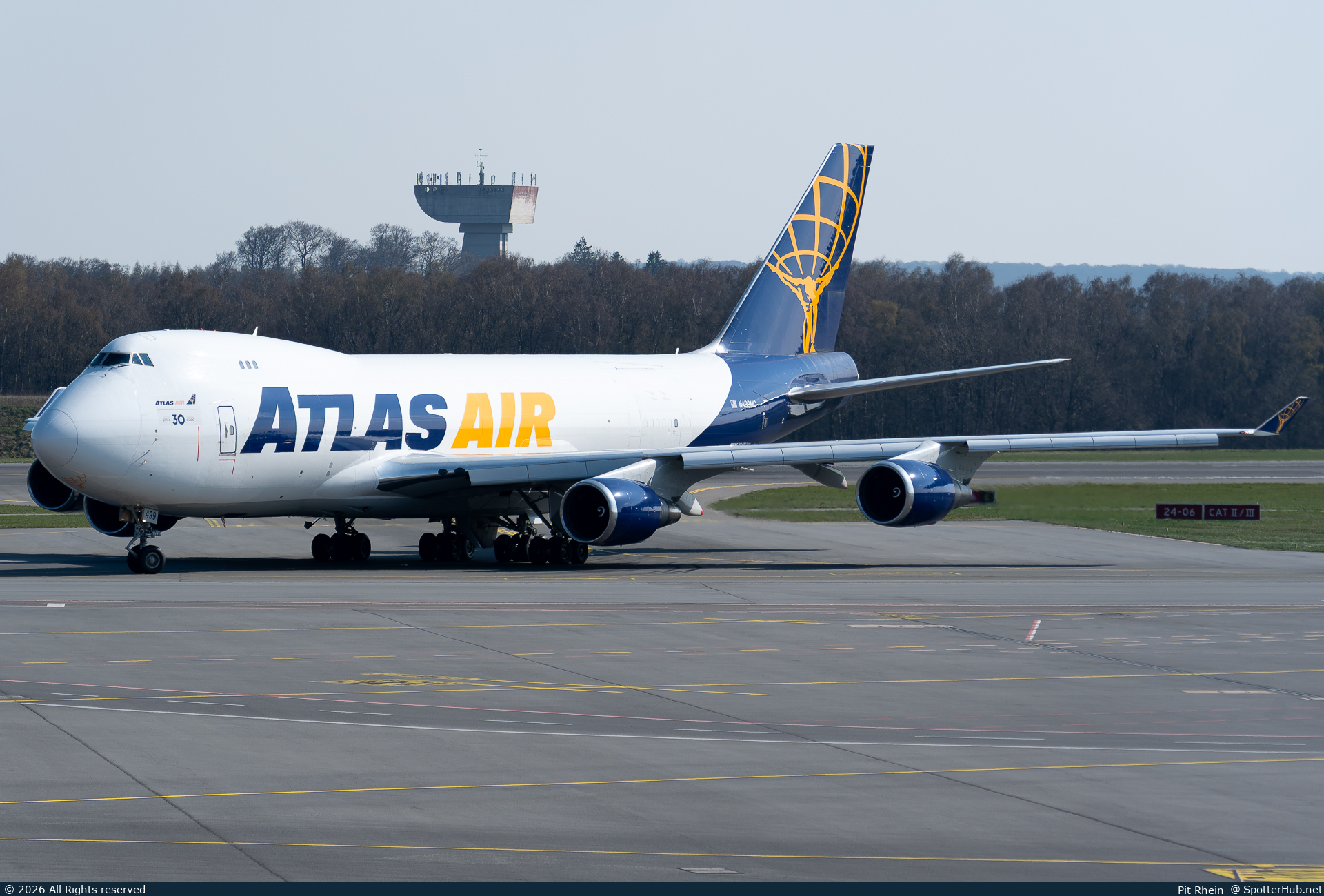 Photo of N499MC - Boeing 747-47UF operated by Atlas Air
