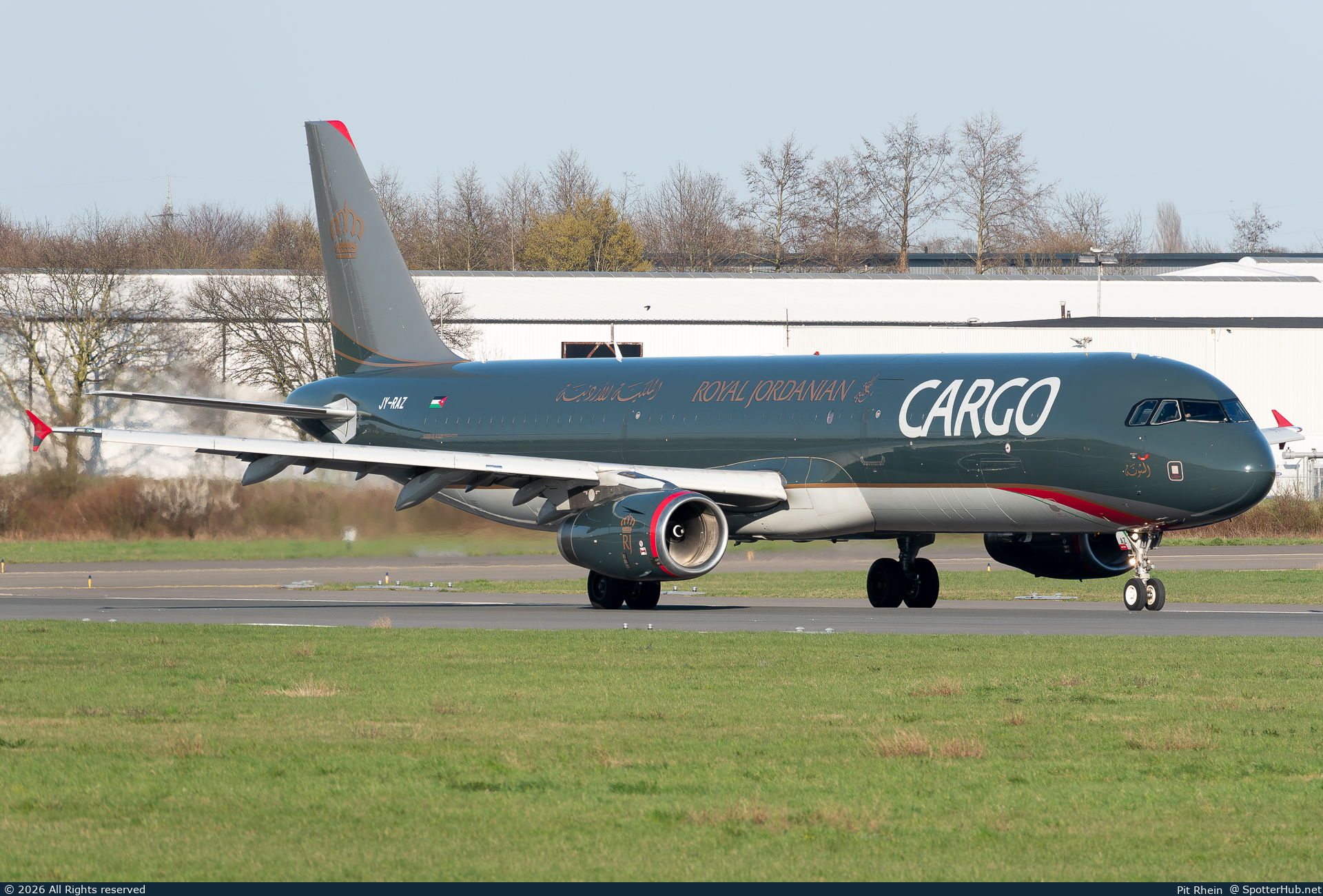 Photo of JY-RAZ - Airbus A321-231(P2F) operated by Royal Jordanian Cargo