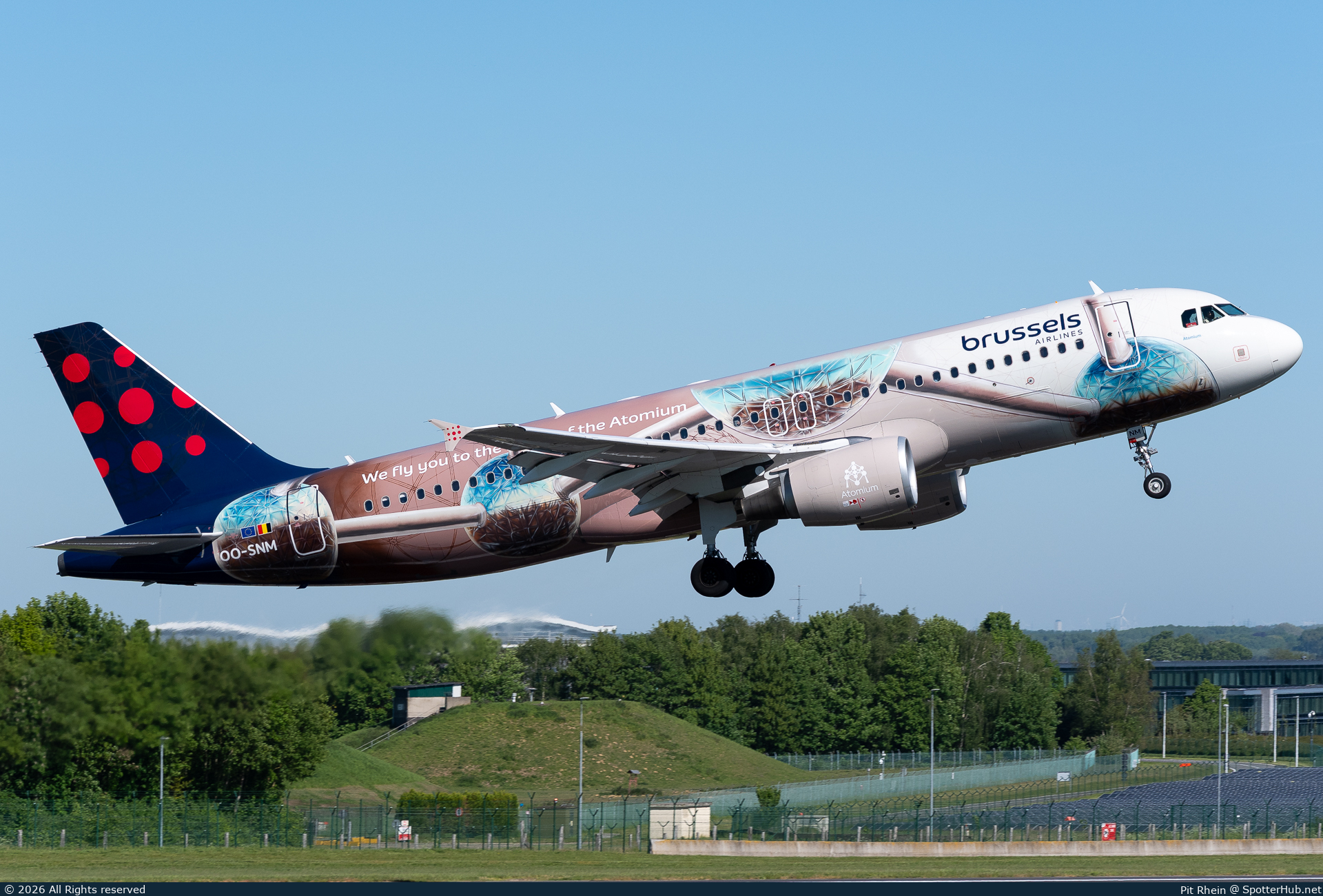 Photo of OO-SNM - Airbus A320-214 operated by Brussels Airlines