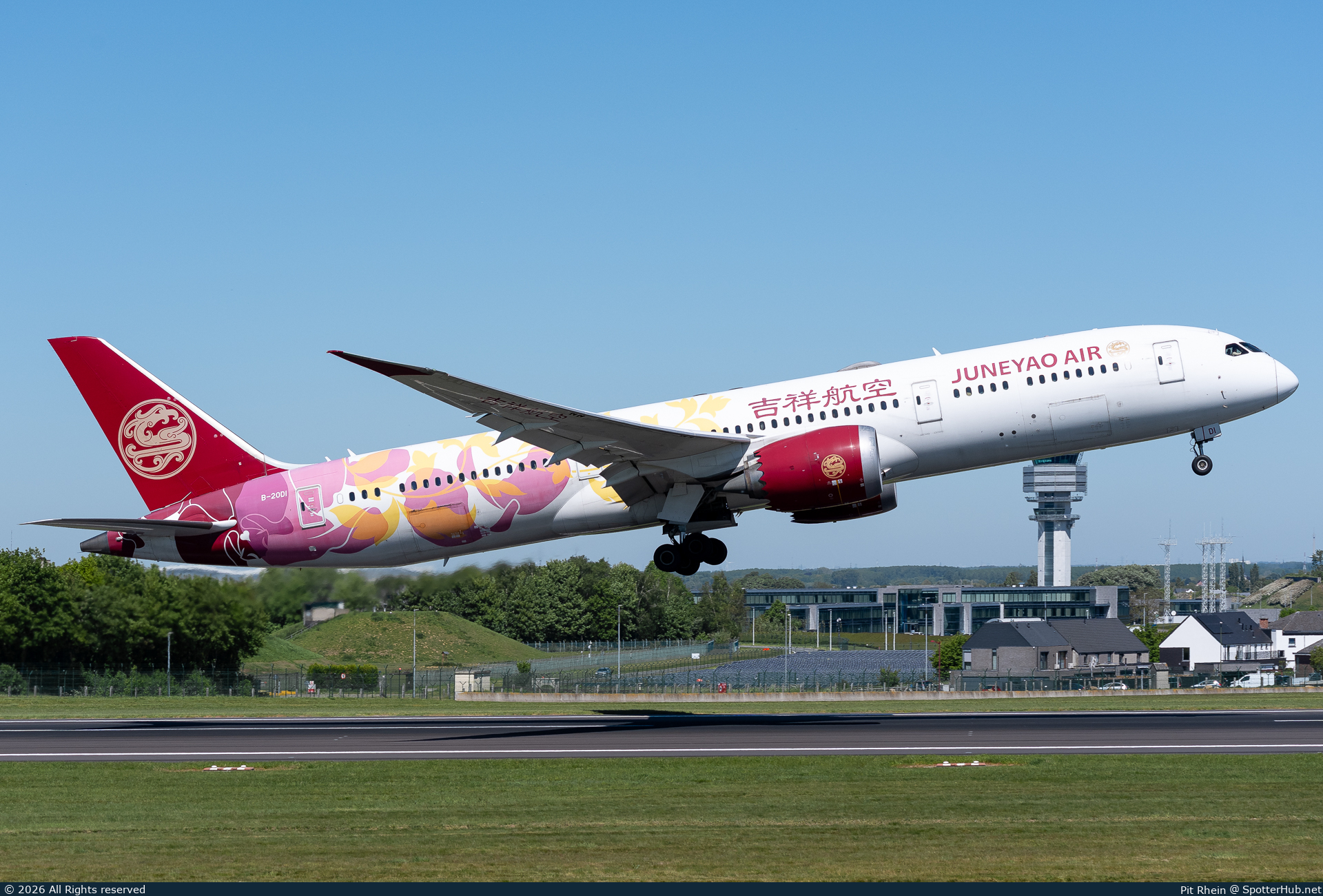 Photo of B-20D1 - Boeing 787-9 Dreamliner operated by Juneyao Air