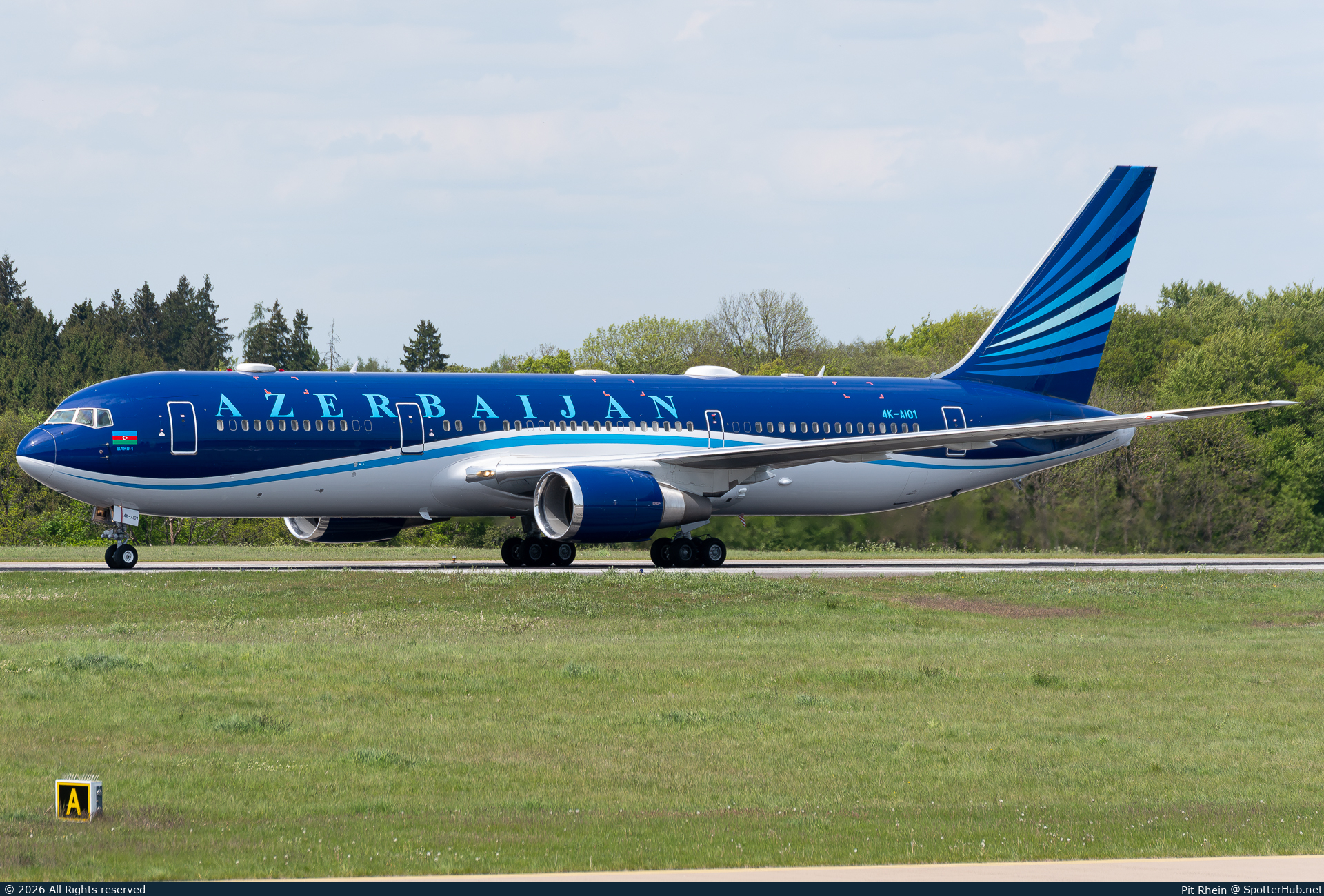 Photo of 4K-AI01 - Boeing 767-32L(ER) operated by Government of Azerbaijan