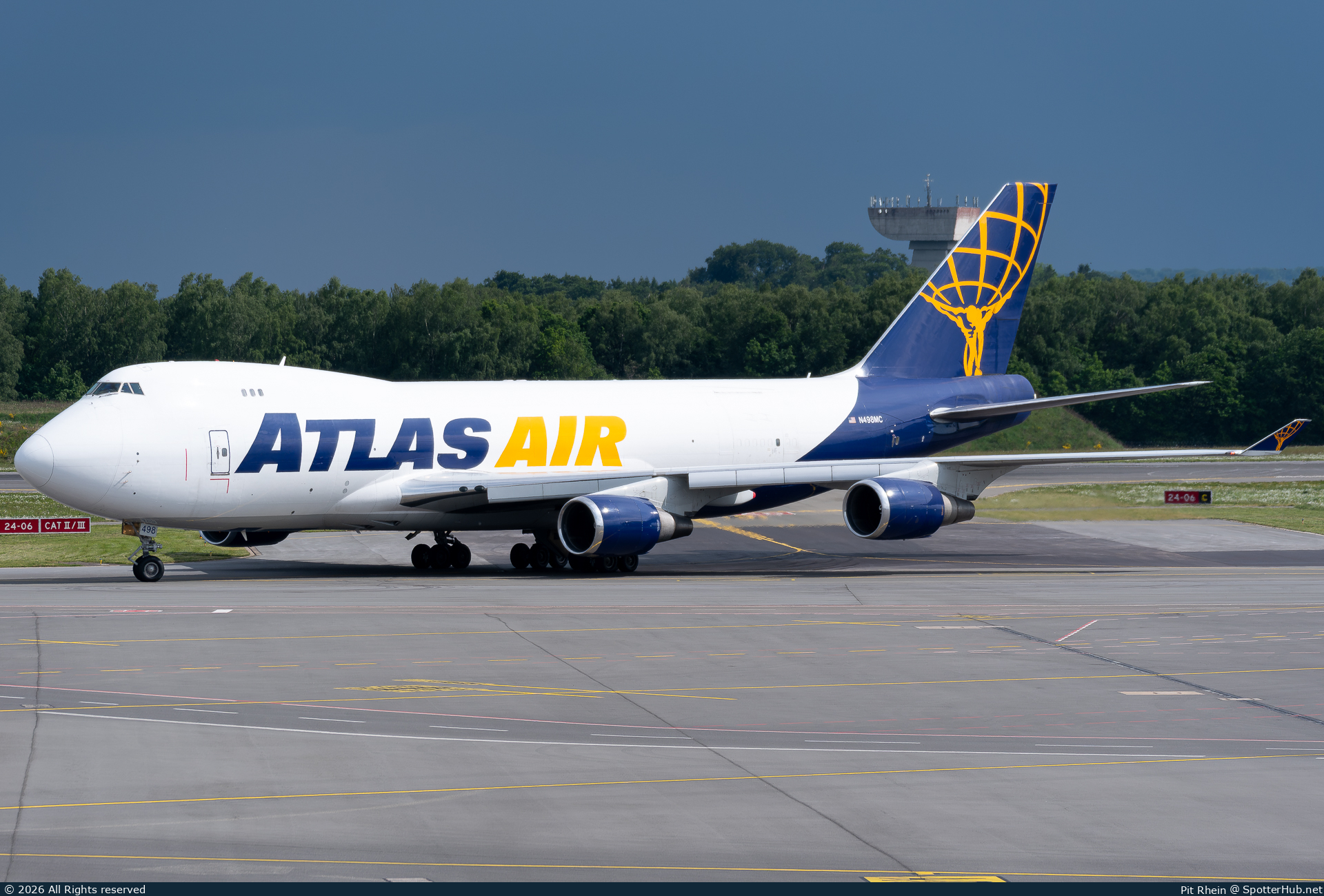 Photo of N498MC - Boeing 747-47UF operated by Atlas Air