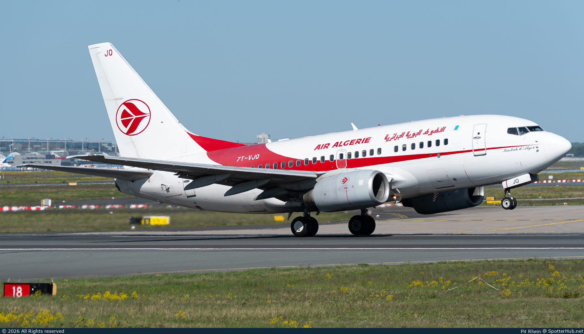 Photo of 7T-VJQ - Boeing 737-6D6 operated by Air Algérie