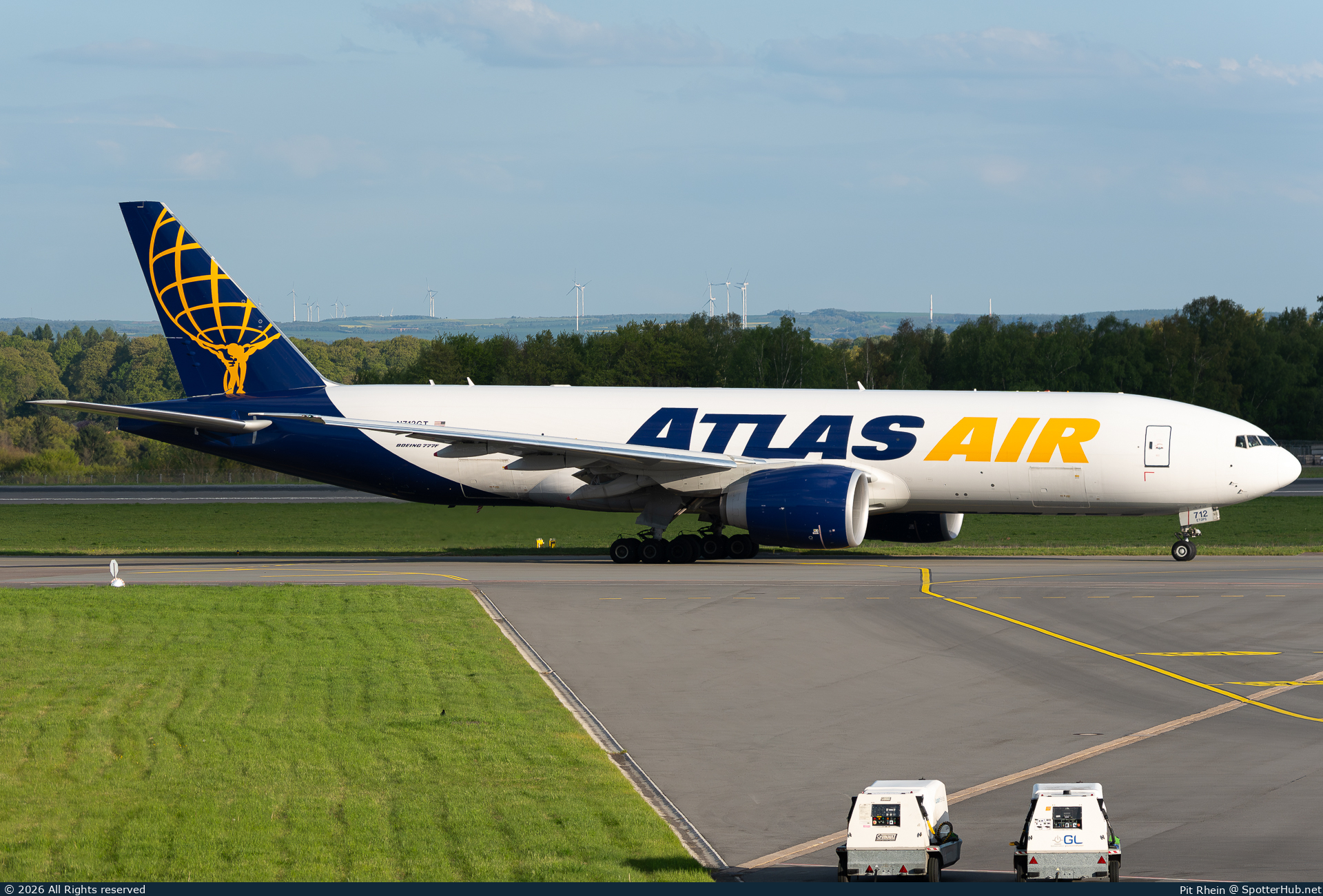 Photo of N712GT - Boeing 777-F operated by Atlas Air