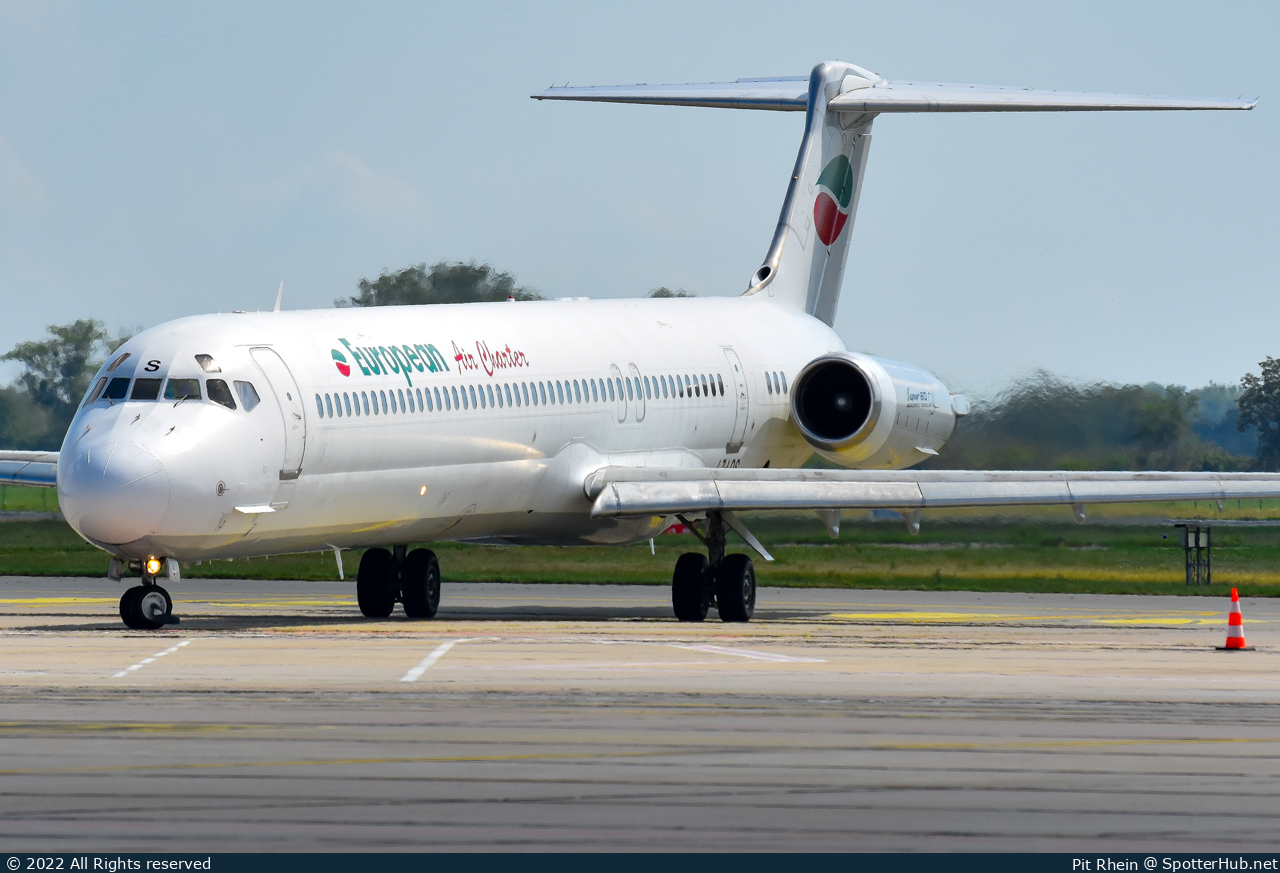Photo of LZ-LDS - McDonnell Douglas MD-82 at M. R. Štefánik Airport
