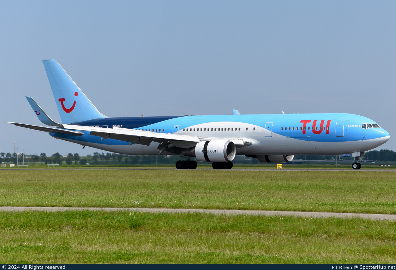 Photo of PH-OYJ - Boeing 767-304(ER) operated by TUI Airlines Nederland