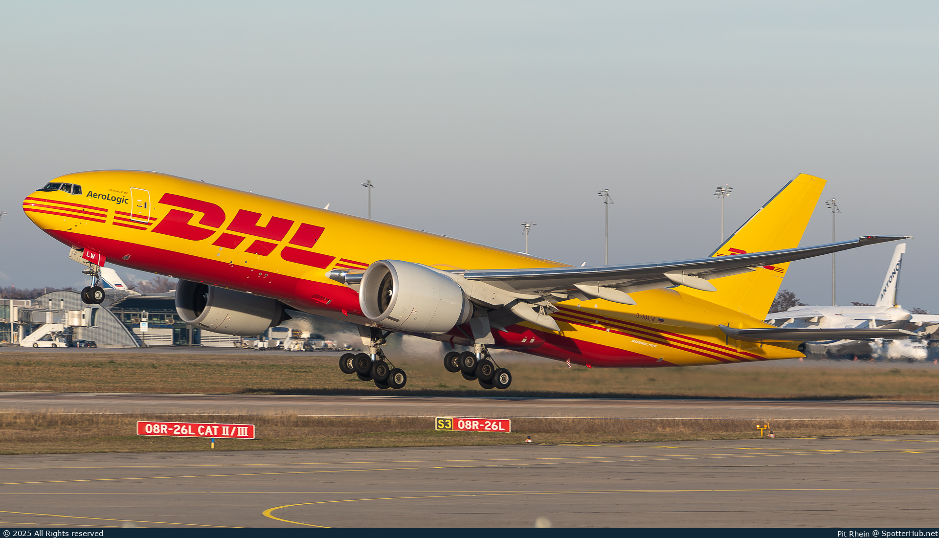 Photo of D-AALW - Boeing 777-F operated by AeroLogic