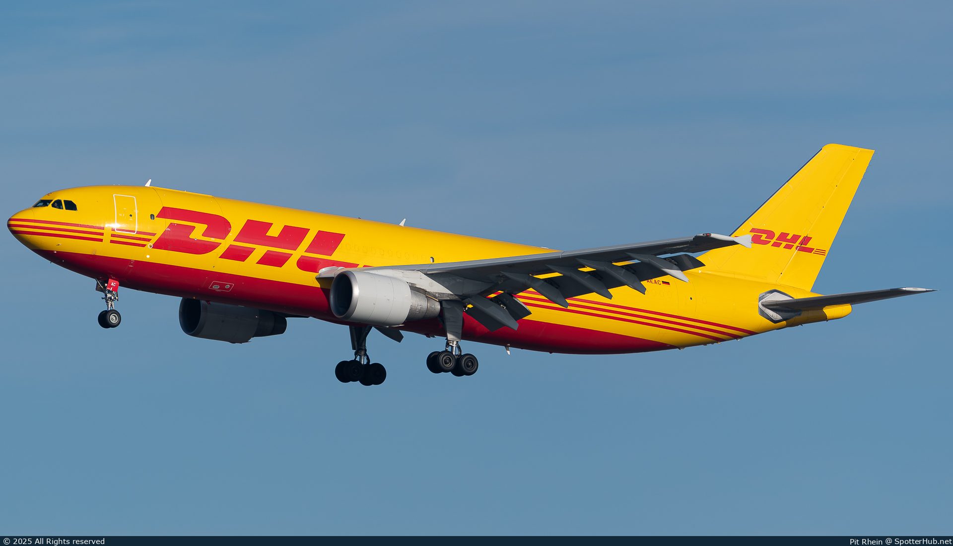 Photo of D-AEAC - Airbus A300B4-622R(F) operated by European Air Transport