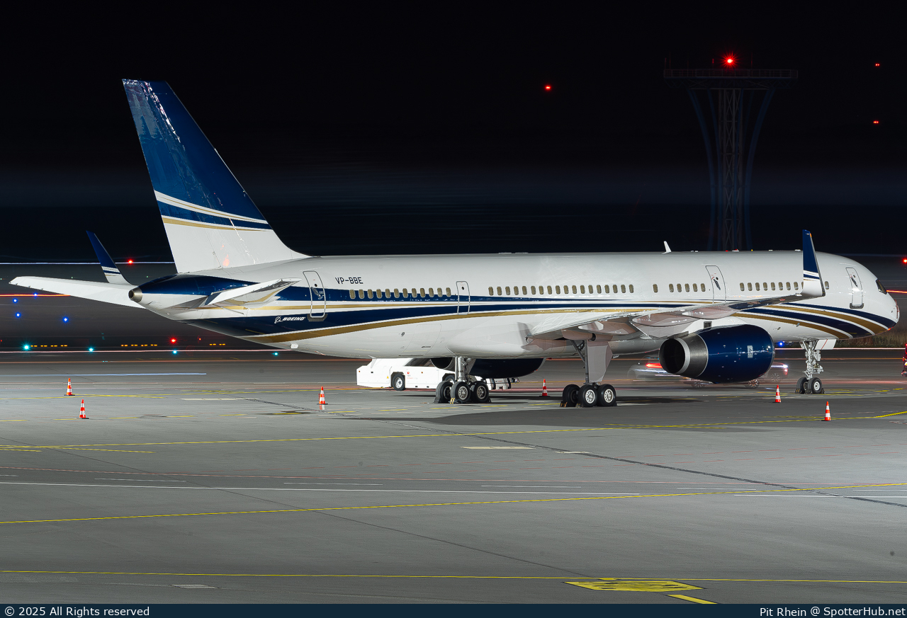 Photo of VP-BBE - Boeing 757-23N operated by Freedom II