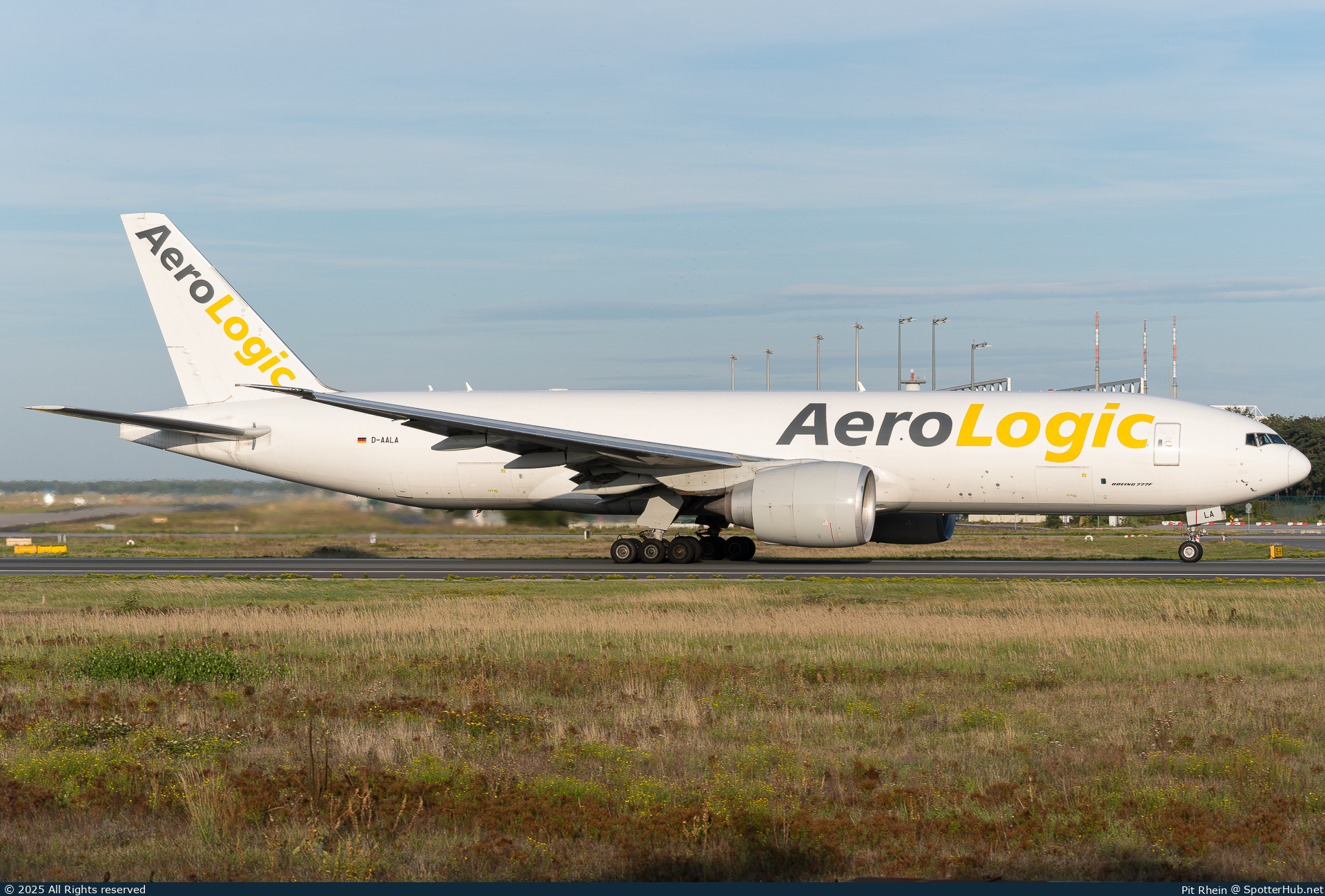 Photo of D-AALA - Boeing 777-FZN operated by AeroLogic