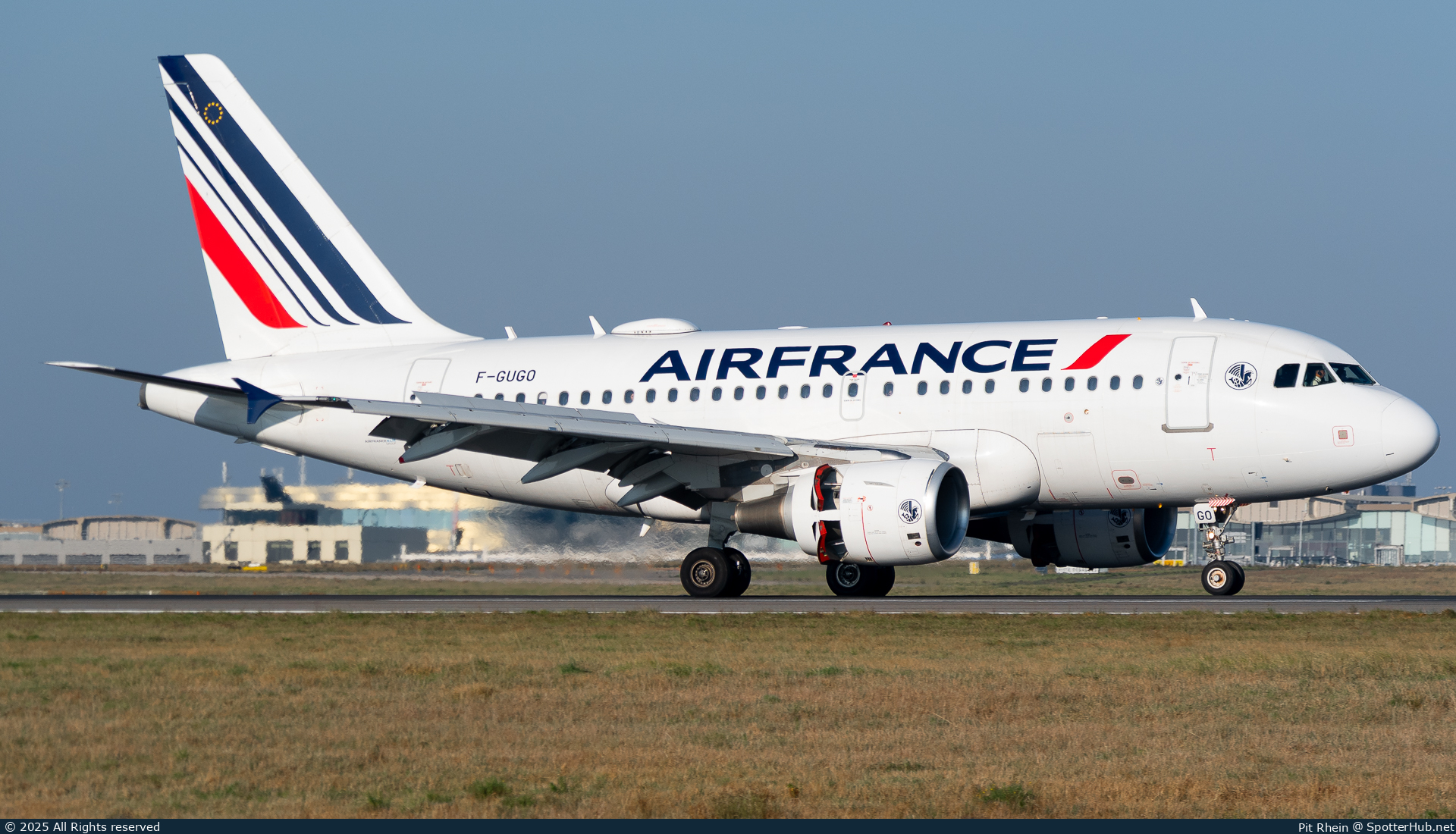 Photo of F-GUGO - Airbus A318-111 operated by Air France
