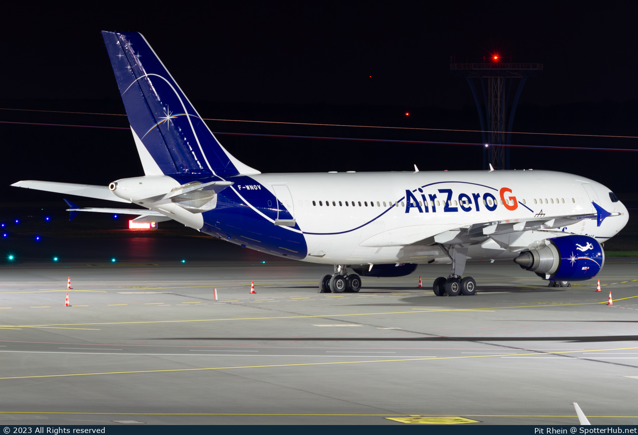 Photo of F-WNOV - Airbus A310-304 operated by Novespace